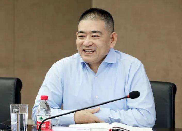 占据越南摩托半壁江山,身家百亿,却被15亿压垮_涂建华_隆鑫_市场经济