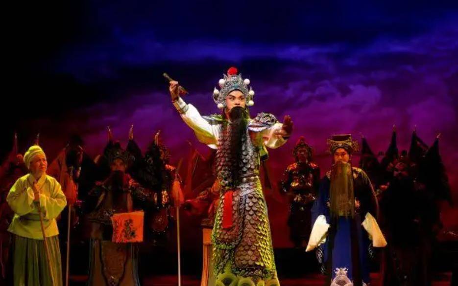 原创2009年京剧名家关正明葬礼不设灵堂不要墓地周立波下跪痛哭