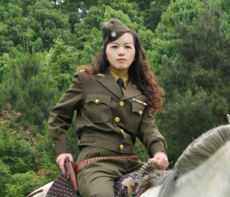 为了家族的名誉考虑,纱厂老板的妻子决定对此事严格保密,对外一律宣称