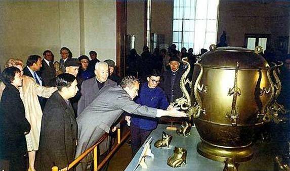 原创张衡地动仪被移出教科书中科院院士称房梁上吊块肉都比这个强