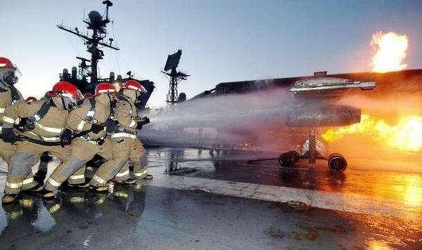 原创2012年印度军官贪污军费航母上用劣质装备爆炸后称中国害的