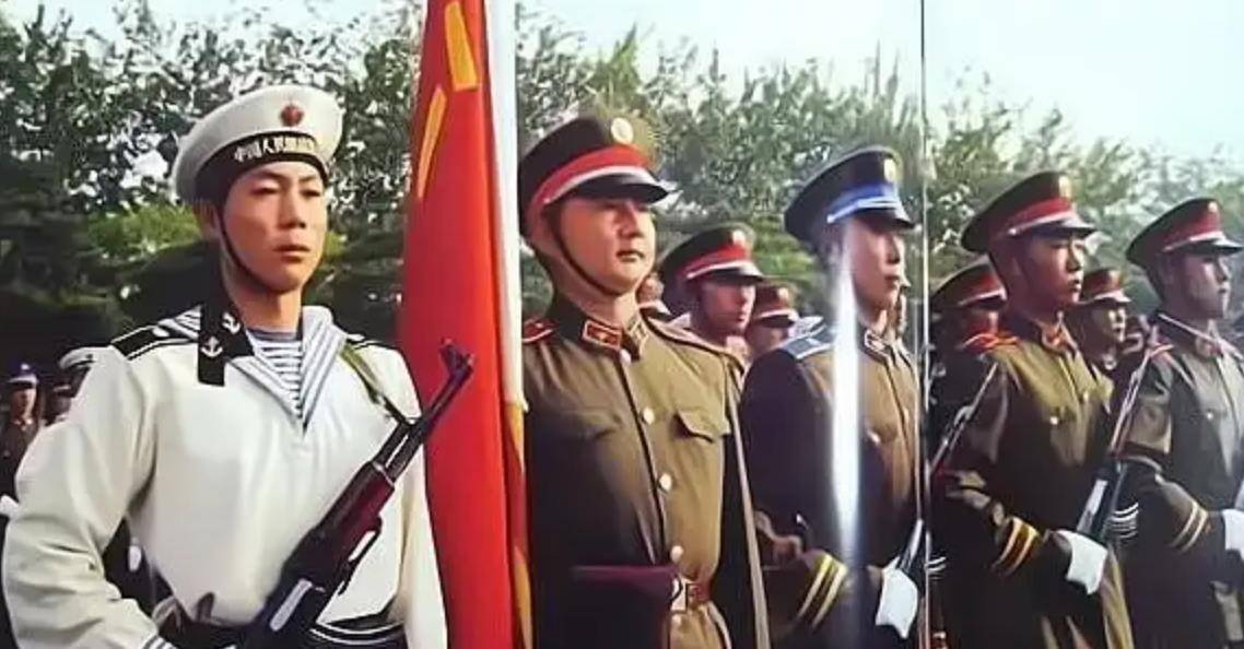 "天下第一兵"程志强,父亲去世:妻子带着丈夫录音,给公公送行_军旗手