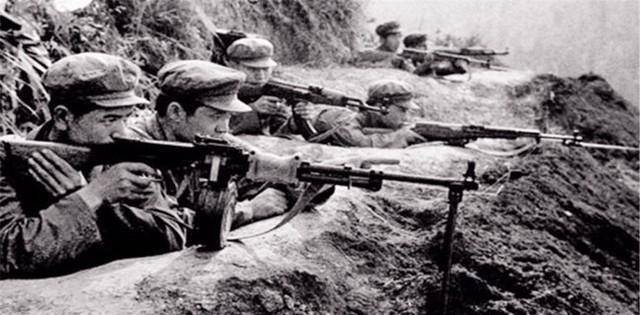 原创三军仪仗队使用的礼宾枪是真枪吗为何总是咔咔响