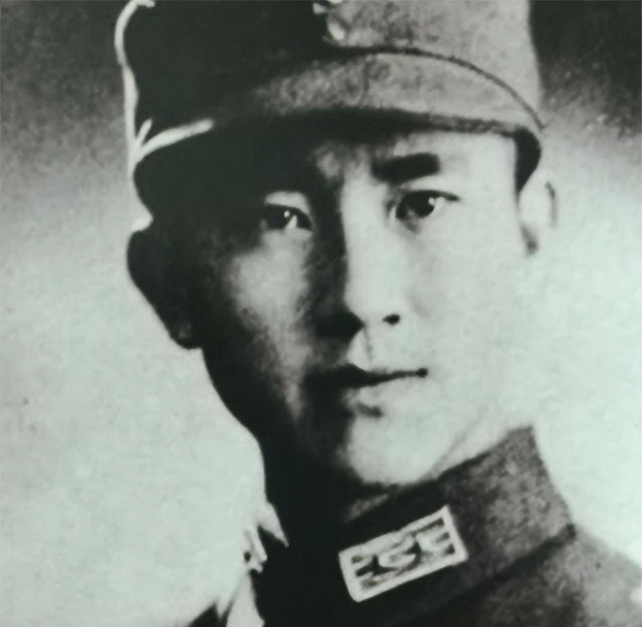 原创49年风筝原型被捕毛人凤画圈准备将其处决他奇迹逃生