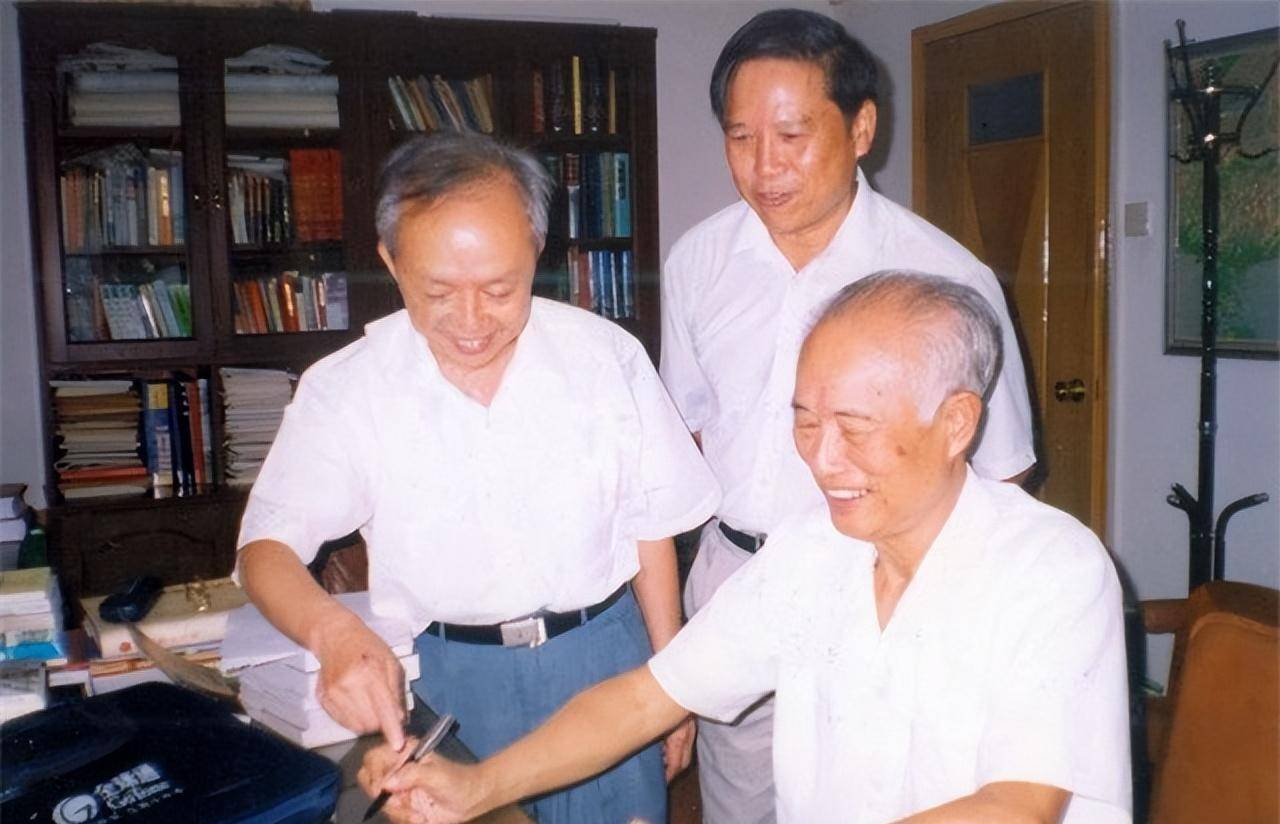 原创1985年谁接替广东省委书记任仲夷王光美评价很高的清官林若接任