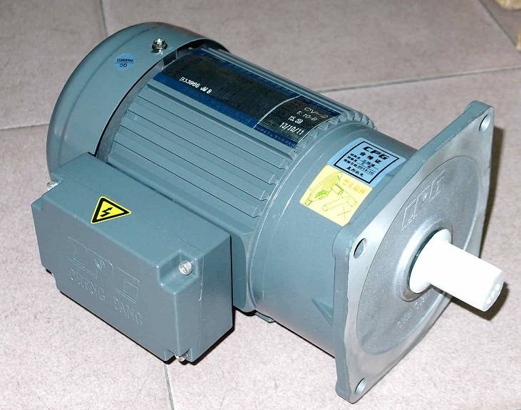 【感应电机】:适用于单方向长时间的连续运行.