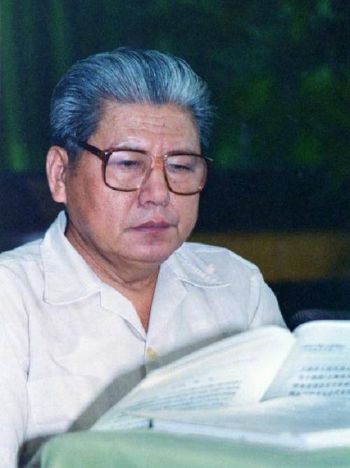 原创1993年上海副区长祝文清贿海翻船检察官童建平对其采取攻心术