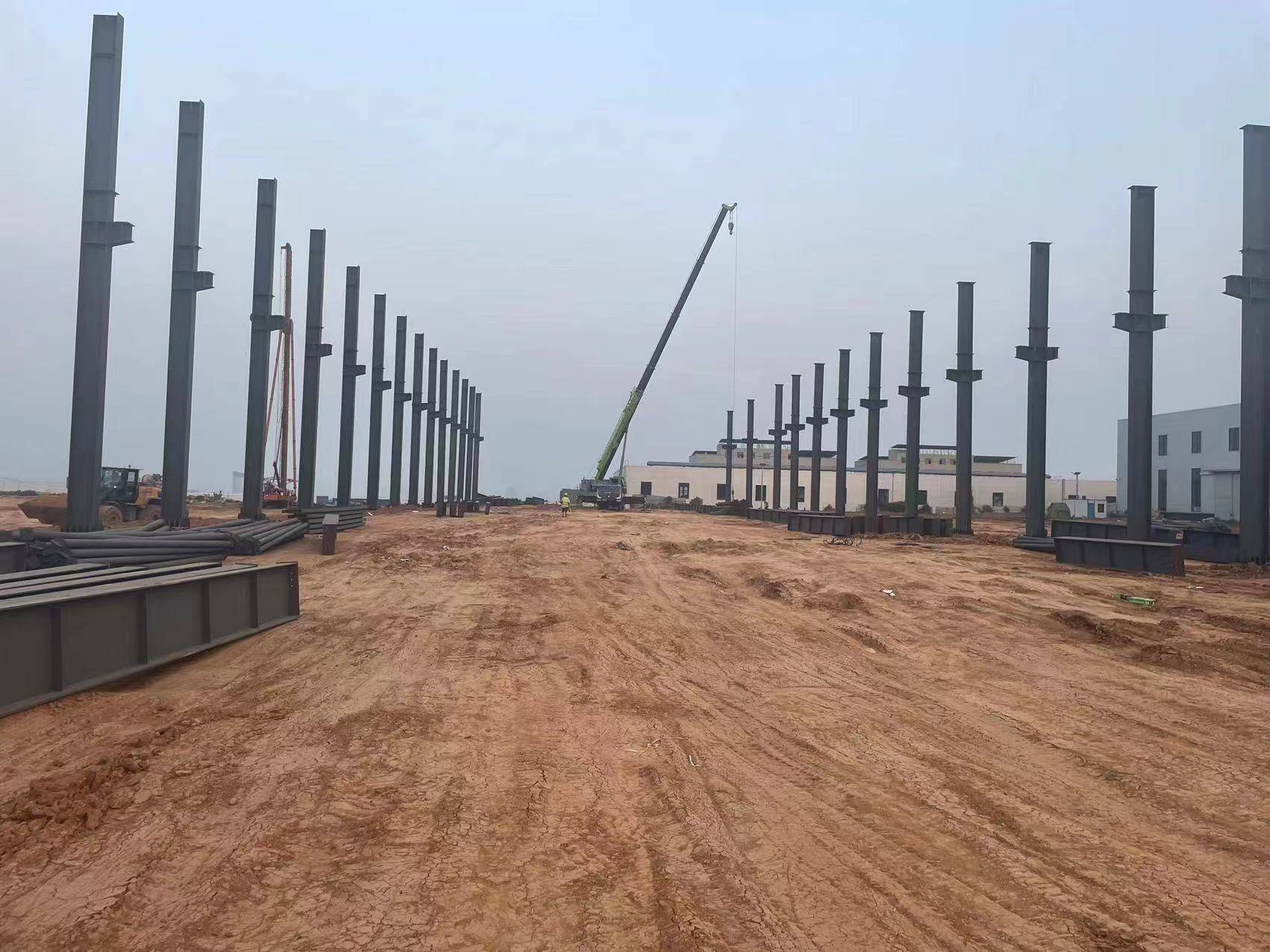 钢结构厂房的立柱放的时候为什么要放垫片?