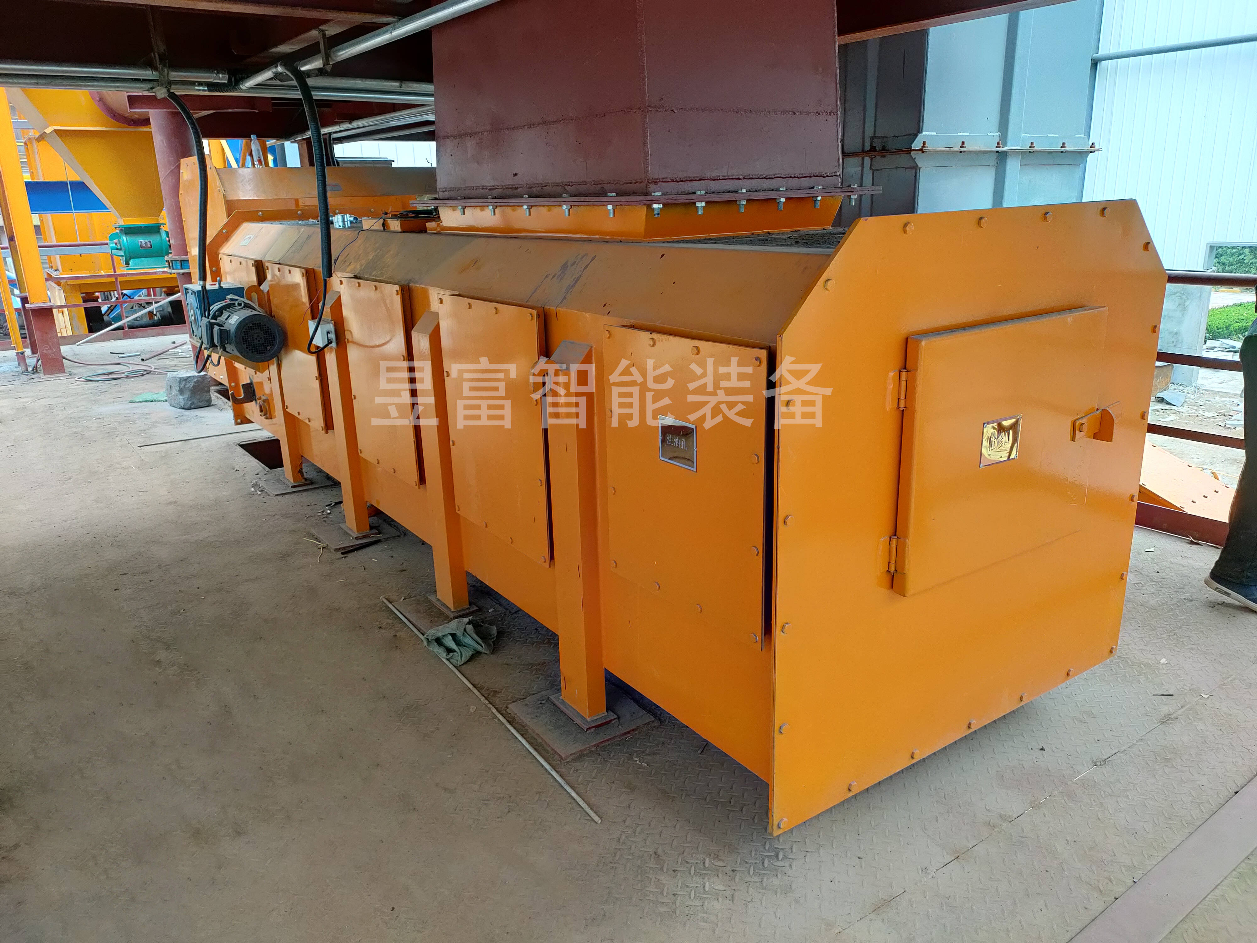 总的来说,密封式皮带秤的精度控制是一个综合性的过程,需要从设备选型