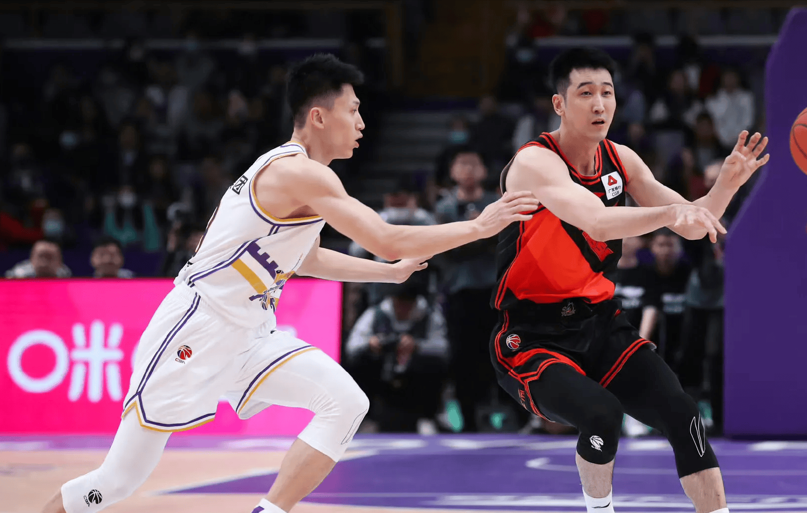 终结四连败北控有惊无险战胜江苏陈国豪与王少杰内线组合抢眼