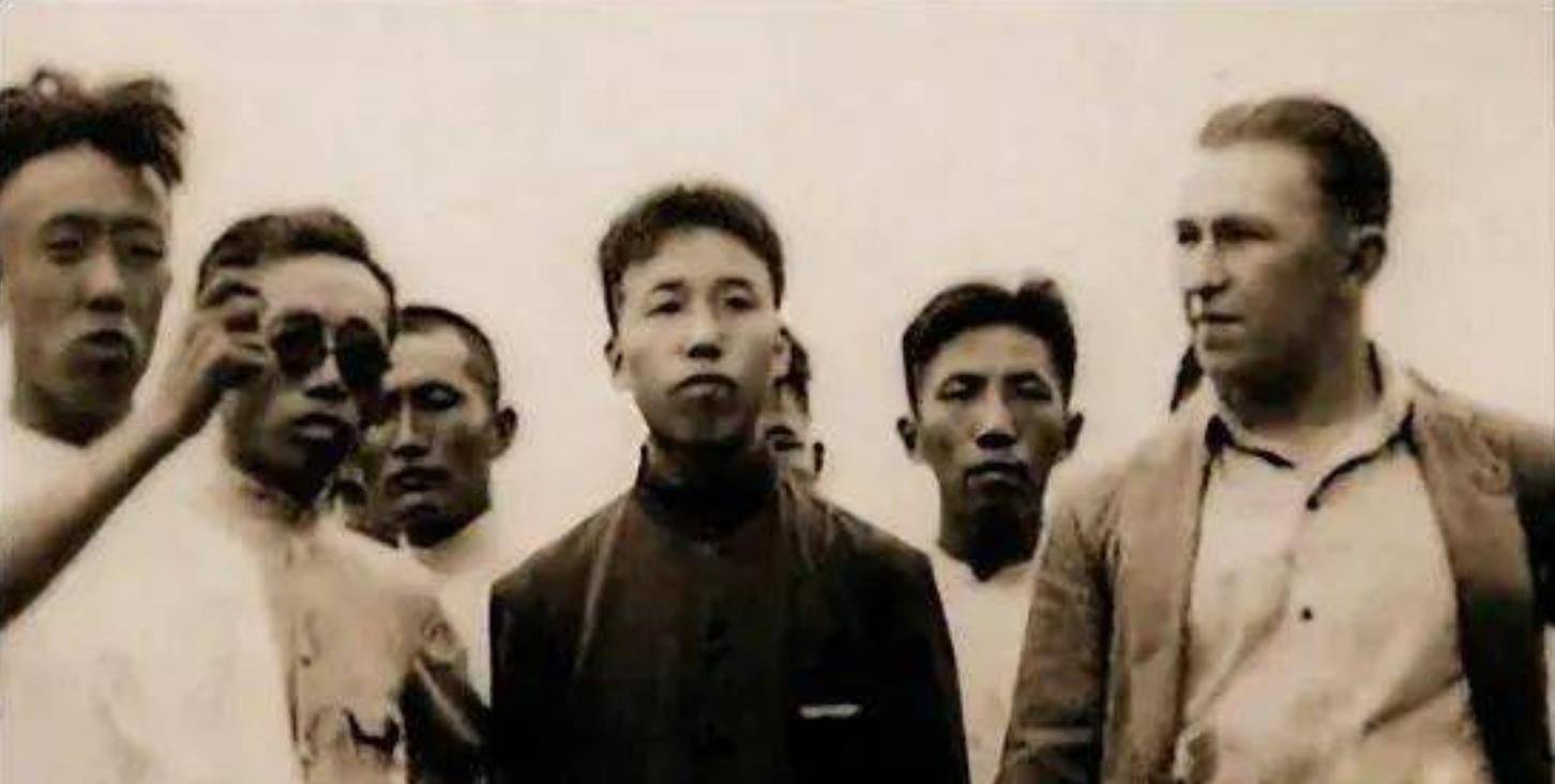 原创浙江老农挖开儿子坟墓取出一包裹捐给国家怎么回事