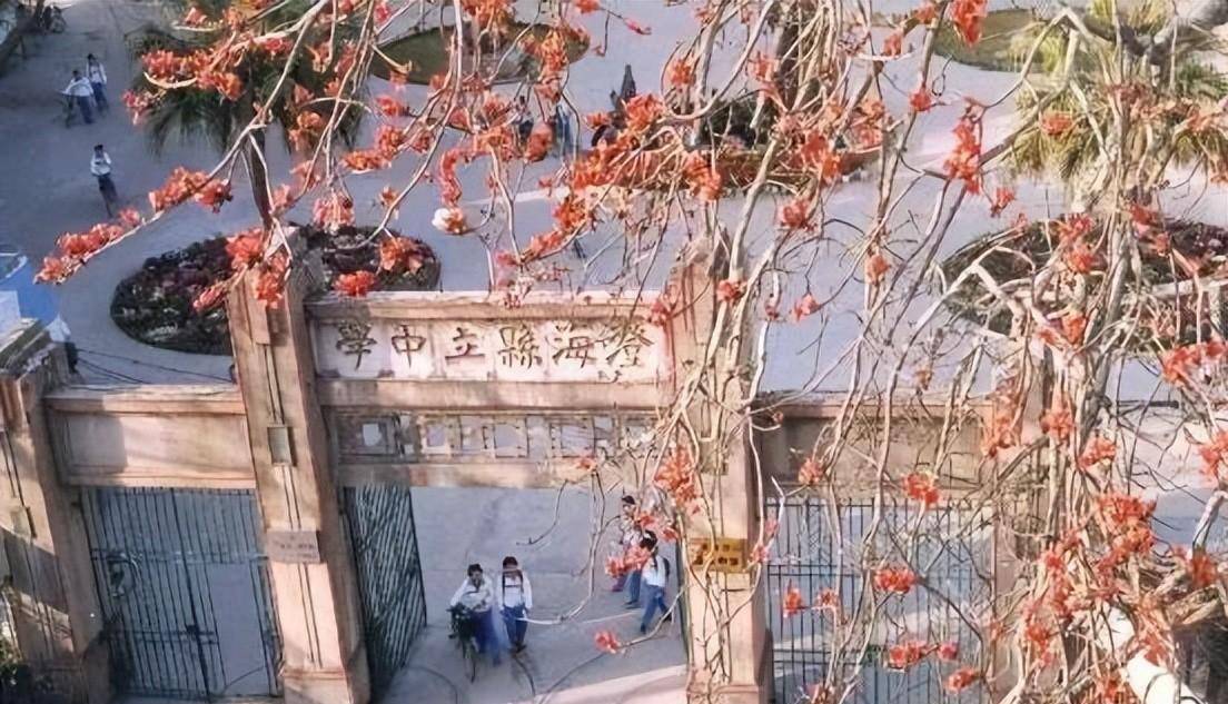 杜国庠执教过的澄海中学杜,李推进革命事业一九二二年三月十一日,北京