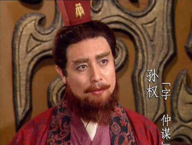 原创从曹操病逝到曹丕登基可以看出族的崛起已经是无法阻止