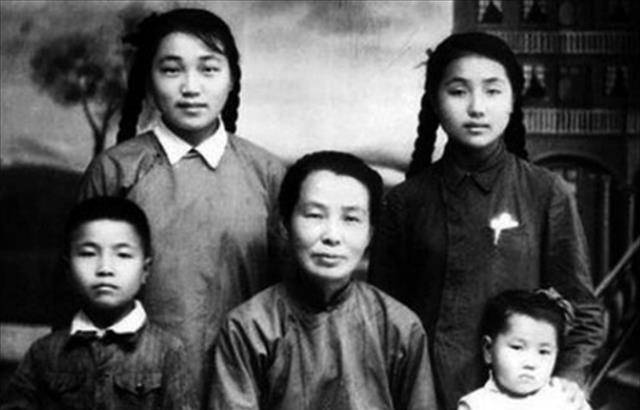 原创42年陈独秀弥留之际叮嘱妻子你可从速改嫁但有一事切莫做