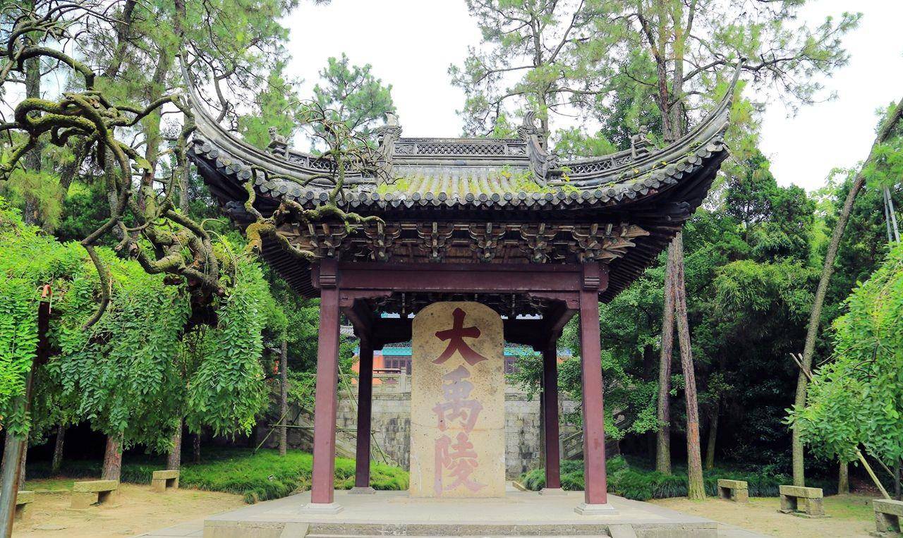 过丹阳,秣陵(今江苏南京),再南下钱塘(今浙江杭州),上会稽山祭大禹陵