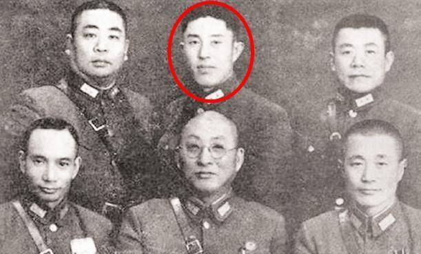 冲的最猛,死后得到一个荣誉,数百名黄埔将领羡慕_郑洞国_将军_战场