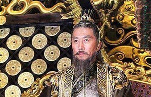 这个权臣是屠龙高手,三年连杀三任皇帝,被第四任皇帝乱刀砍死_宇文邕