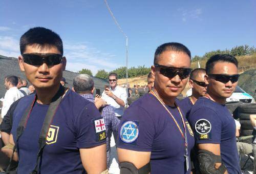 原创原创他是中国第一保镖股神巴菲特昔日贴身保镖一小时薪酬为28万