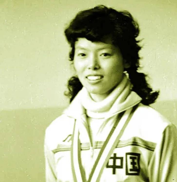 故事陈招娣葬礼上郎平泣不成声不久遵她期盼接手中国女排