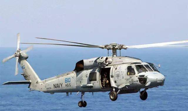 到中午12点半左右,一艘美国军舰出现在银河号右前方,并且紧紧跟随银河