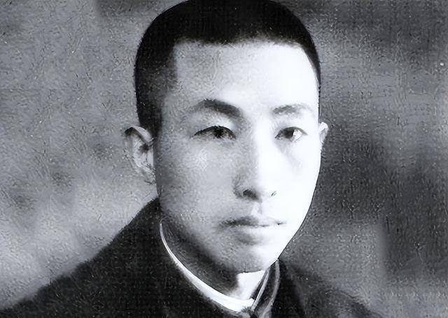 原创1939年一女乞丐请求回到组织被拒男子嘲笑你怎么这副模样了