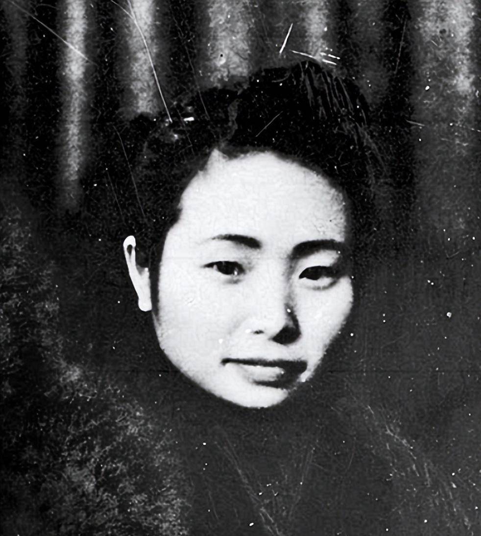 哈军工被刷,刘居英得此事,因何一锤定音,破例录取_江竹筠_彭咏梧_彭云