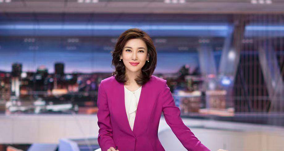 原创14岁辍学18岁逃婚从洗碗工逆袭成央视一姐这个东北姑娘不简单