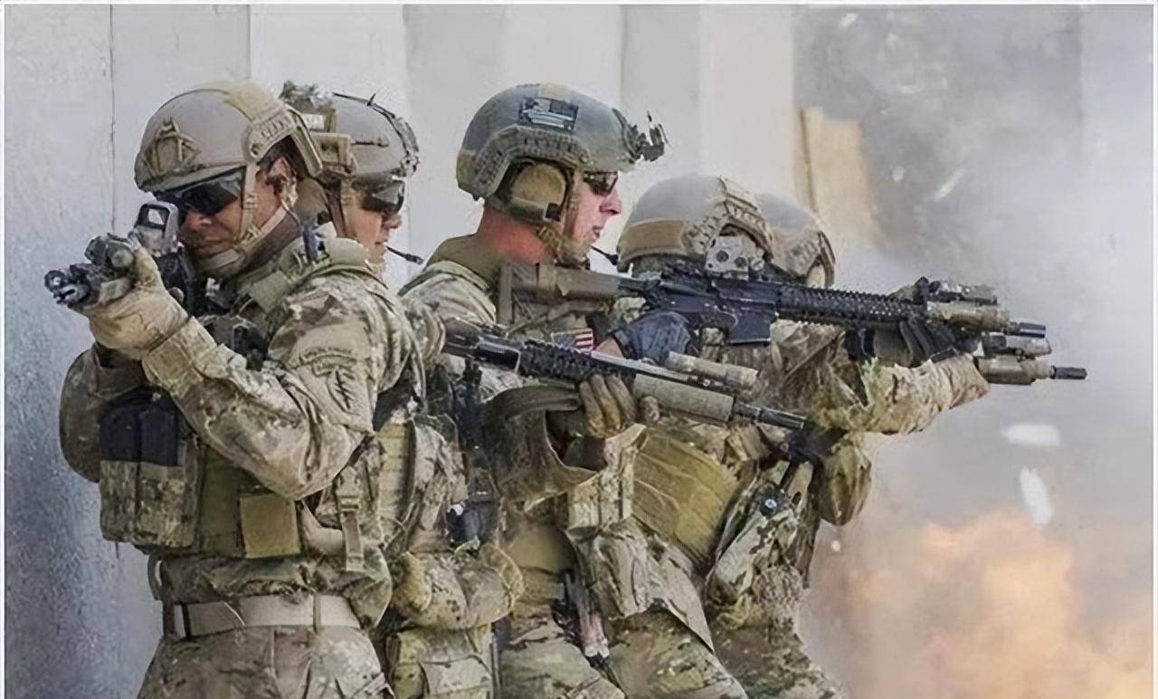 原创79年伊朗攻占美国大使馆扣押52名人质当筹码美特种兵营救失败