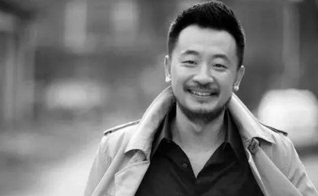 但不可避免的,也造成了许多其他男演员的无戏可拍