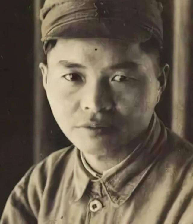 原创1952年受到处分授衔时依然被授予少将他究竟立下了什么大功