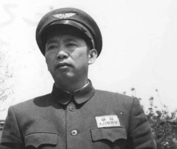 原创原创刘亚楼识人之道和军长外出游玩暗地派人突击检查部队