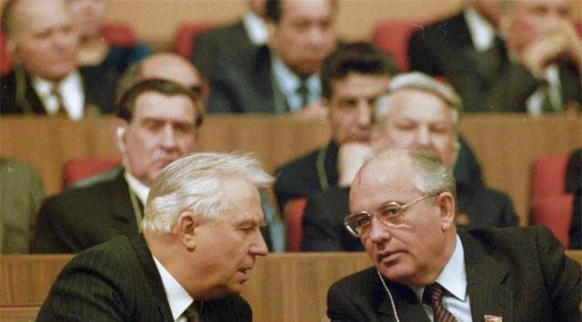 原创力主肢解苏联的克拉夫丘克晚年悔恨我宁愿让人砍了我的手