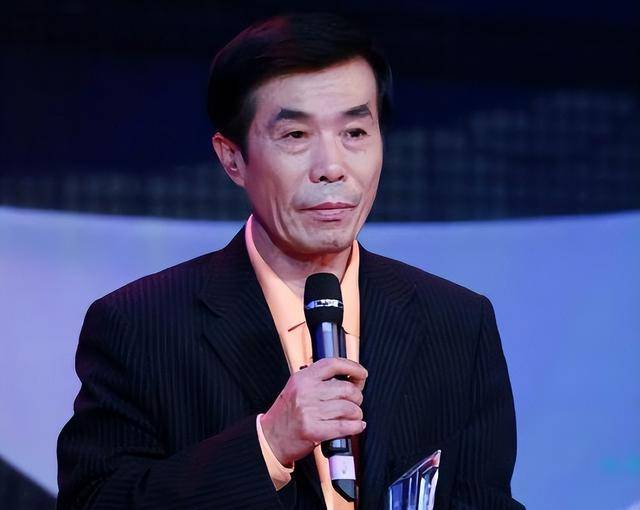 老艺术家何庆魁:75岁被儿子爆料是"老嫖客",每月1万就够花_何树成_高