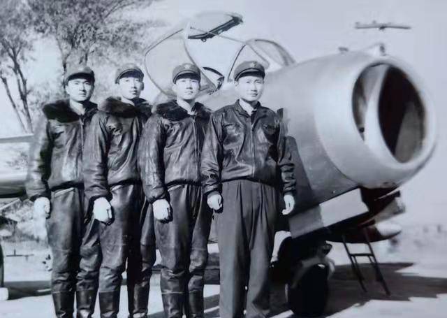 于振武原空军司令员22岁参加抗美援朝65岁成上将今年91岁