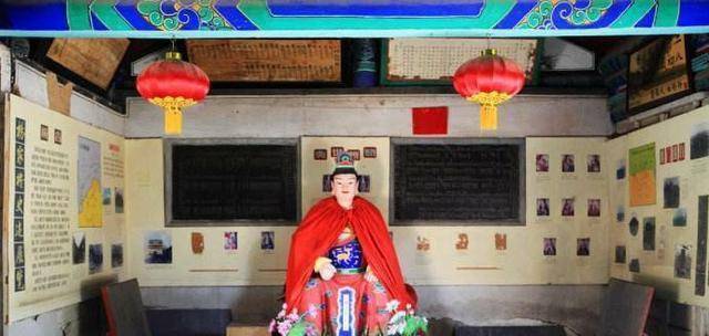 根据史书记载,杨忠武祠是杨业的十六世孙杨怀玉,奉元朝皇帝的指令建立