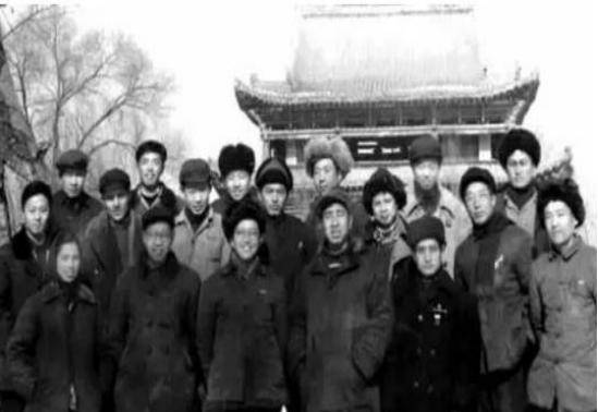 原创中国夫妇收养的白人弃婴成为顶尖地质学家李忆祖我是中国人