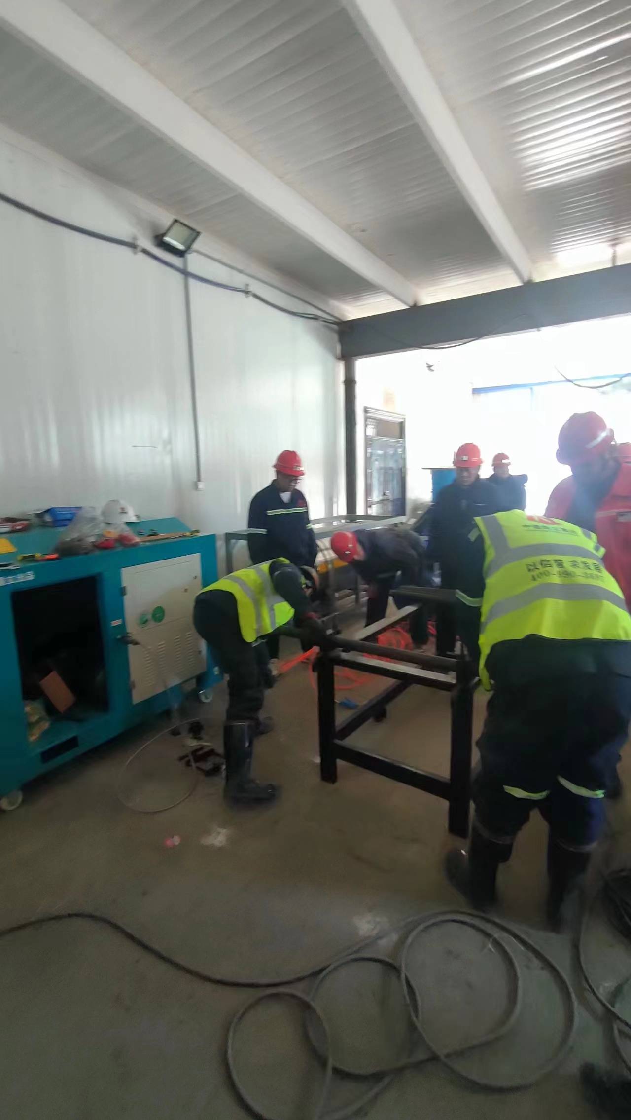 中德鼎立新疆乌鲁木齐某煤矿二氧化碳气体设备调试现场