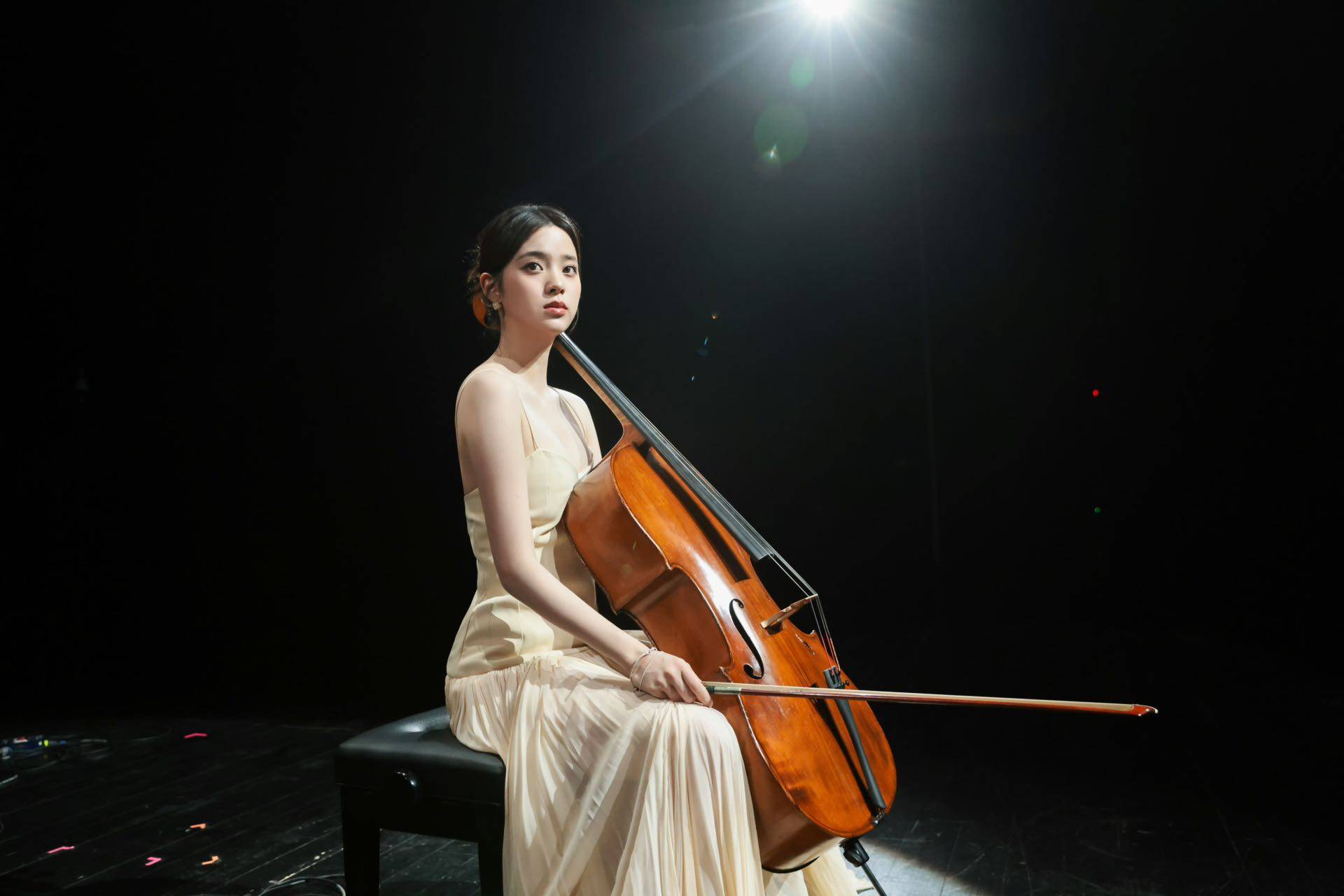 记忆放映厅,这场音乐会是她作为"欧阳娜娜伯克利奖学金"的创办者