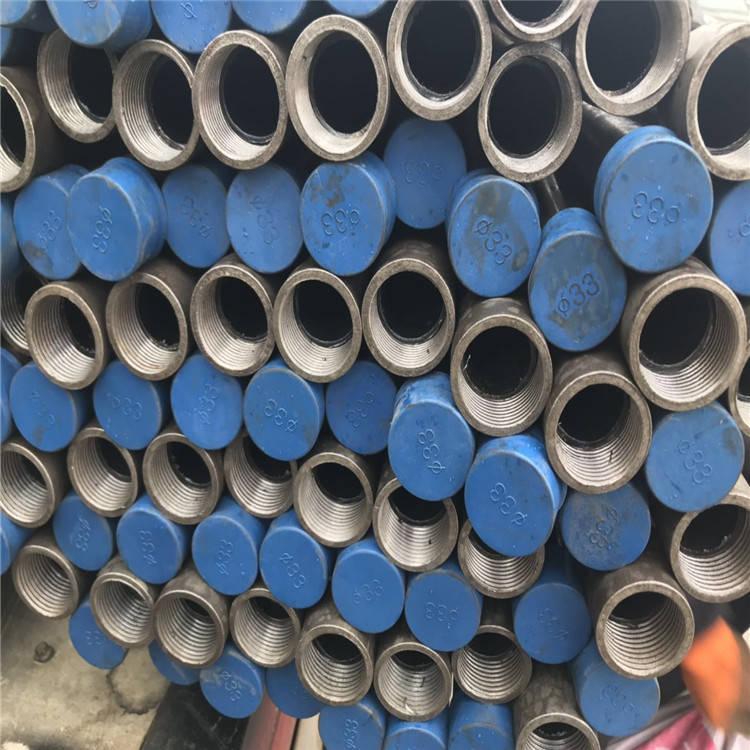 例如,注浆管的施工需要专业的技术和设备,注浆材料的选择和配合比也