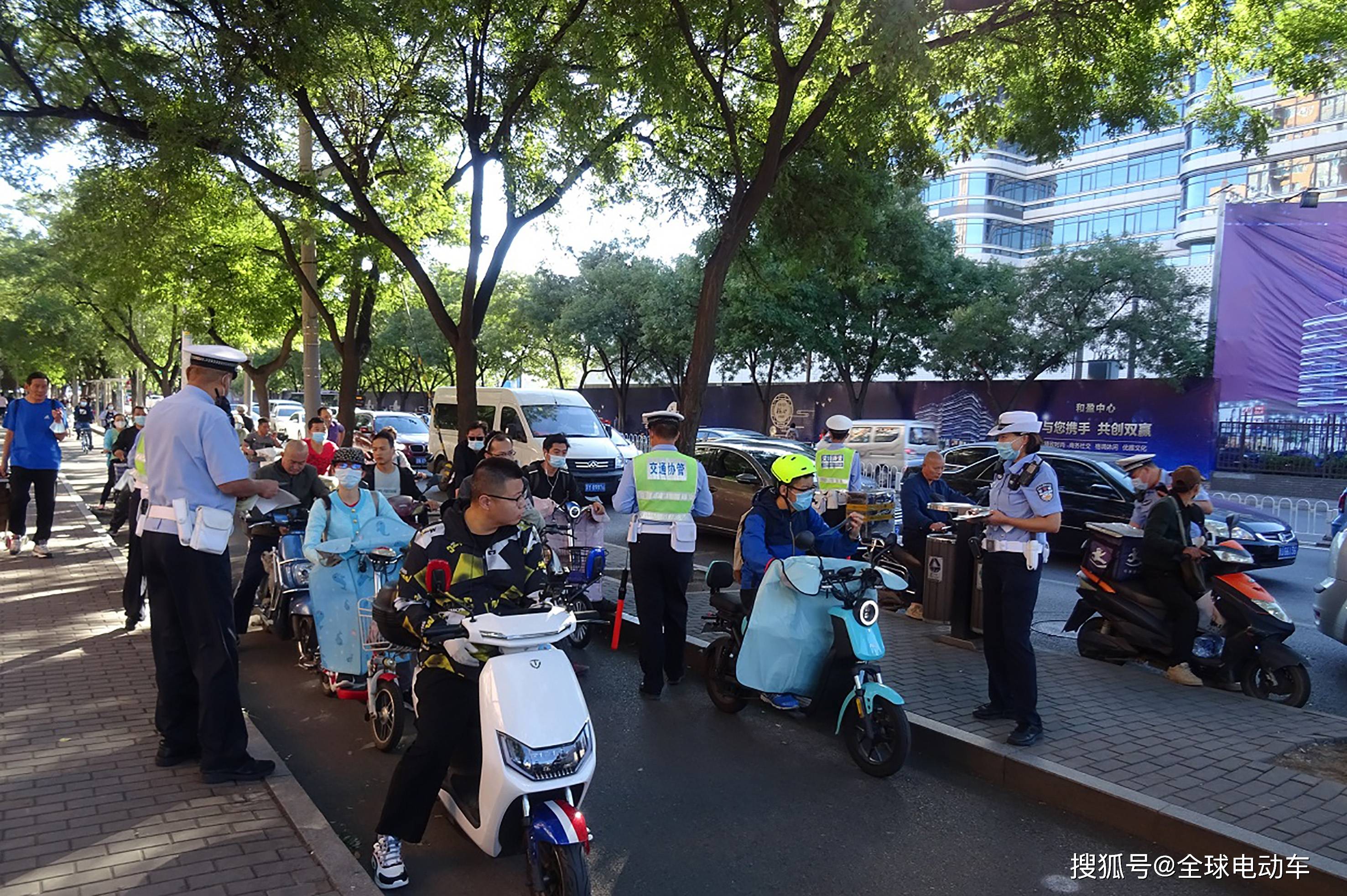 已明确!4月15日起,江苏省超标电动车过渡期满,超标车禁止上路