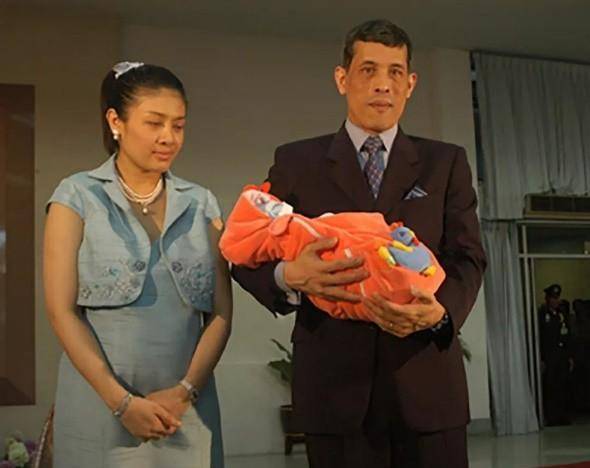 创作者
            15岁提帮功变精明了，和尚泰邦勒班县像个小孩子，帕郡主地位萧师言(图2)