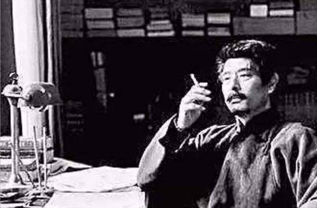 原创真实的鲁迅葬礼什么样巴金等16位大佬抬棺蔡元培宋庆龄等扶灵