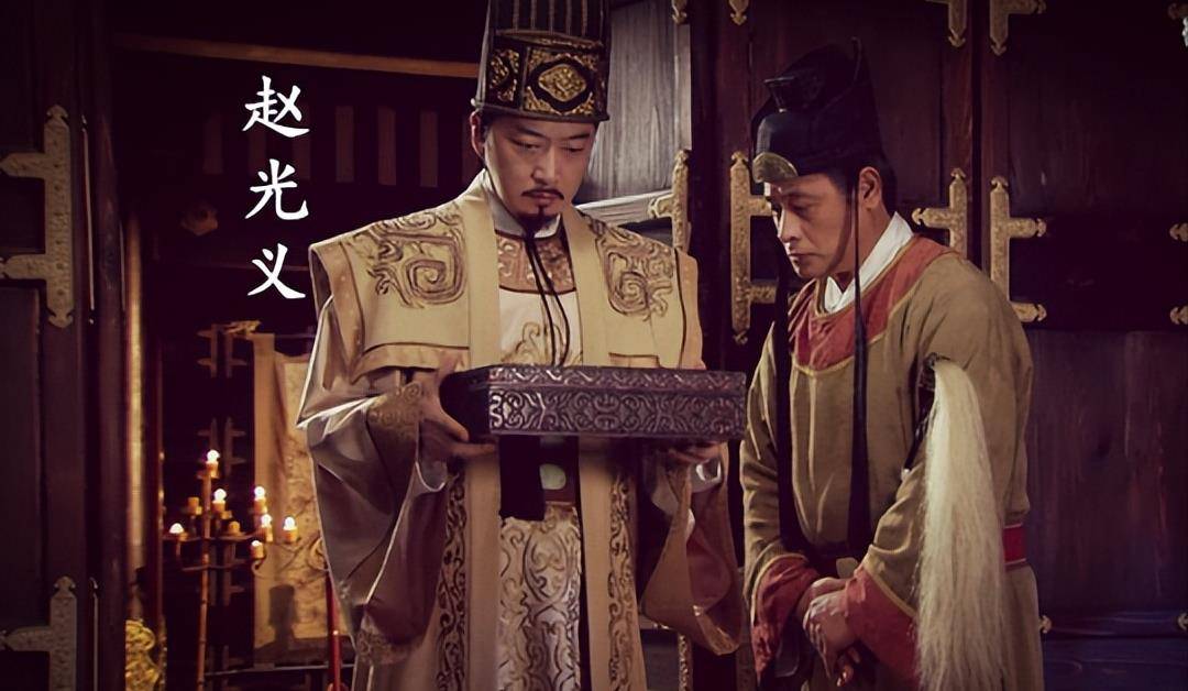 原创相士受邀去一人家卜卦结果刚进门掉头就走这一家可都不是凡人