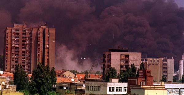 北约轰炸南斯拉夫图片
