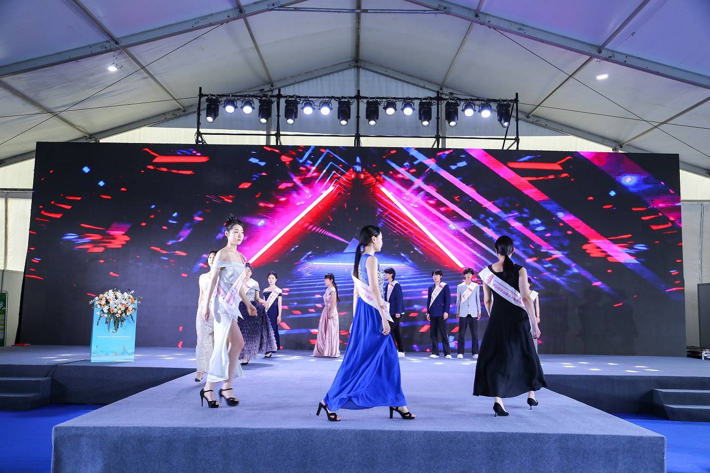 绽放光芒潮尚未来仲景控股集团第七届维罗纳国际模特大赛启动仪式