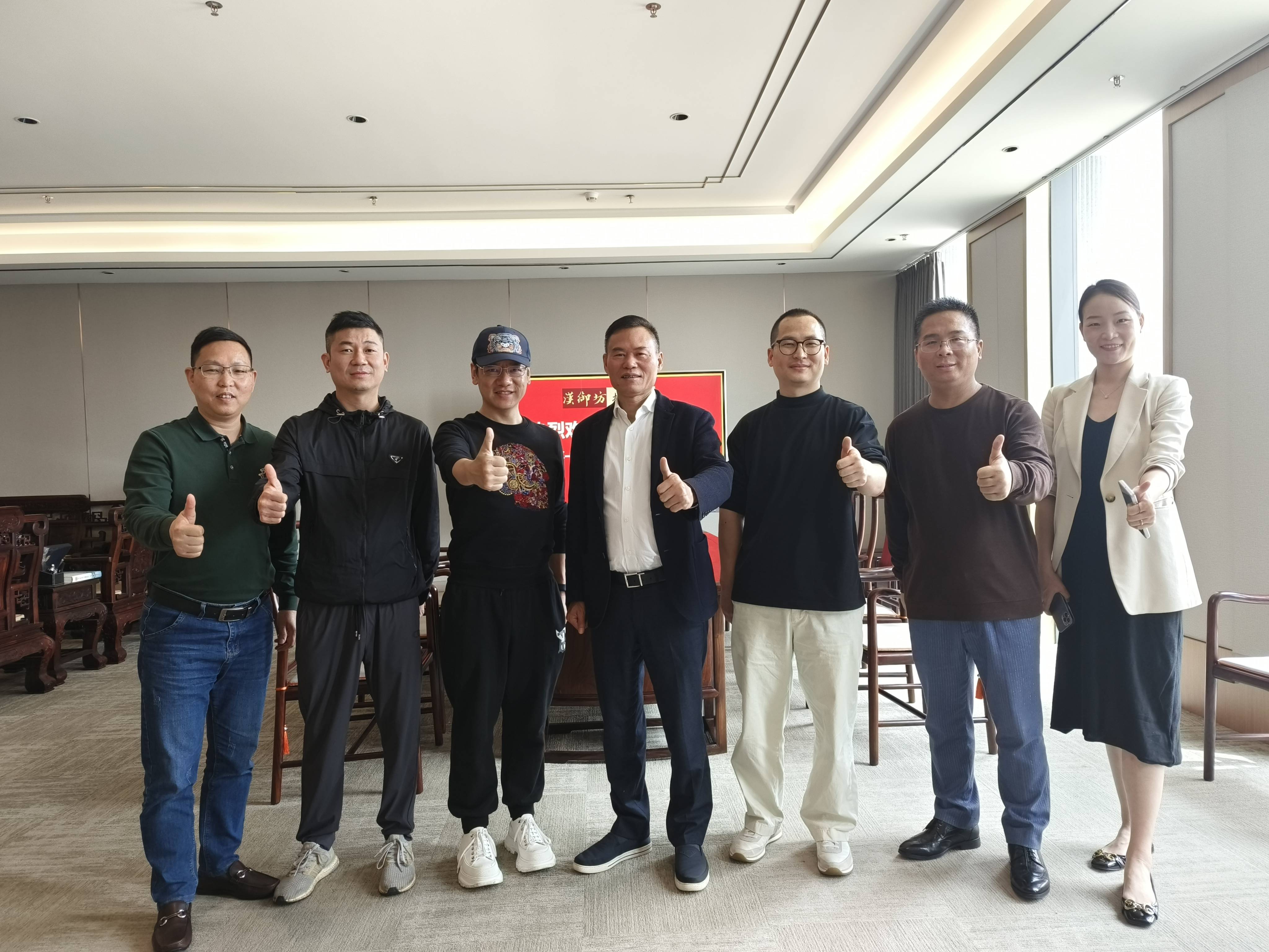 汉御坊董事长魏军添,汉御坊新消费负责人孙健,李天石,赖志龙,曾思婷