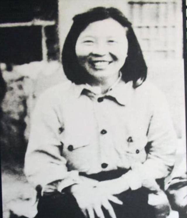 她是新中国唯一的女将军,逝世后的遗物曝光,在场人崩溃痛哭_李贞_革命