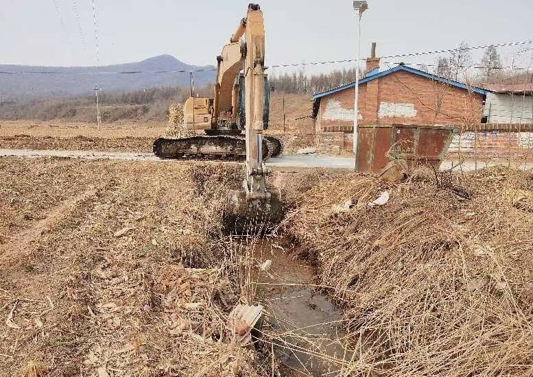 蛟河市天岗镇开展春季河道环境整治工作