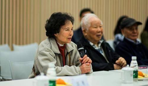 梁家女儿梁再冰当初最反对父亲娶林洙多年后却坦然叫她继母