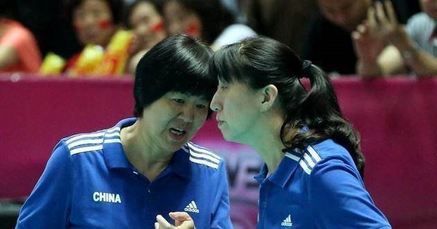 首先郎平教练与赖亚文经常互相讨论战术,为什么郎平教练会与赖亚文